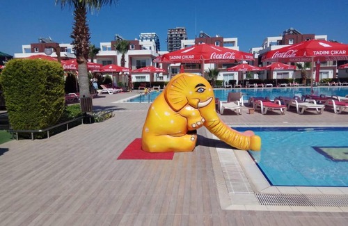 Trikomo Apartamento | Long Beach Royalsun