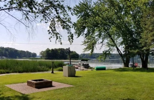 Almelund Casa | Long Lake Retreat- Centuria