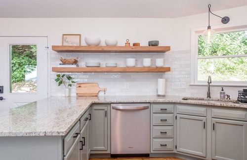 Wolf Laurel Cabina | Long Range Views from Beautiful Modern Cabin