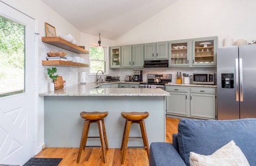 Wolf Laurel Cabina | Long Range Views from Beautiful Modern Cabin