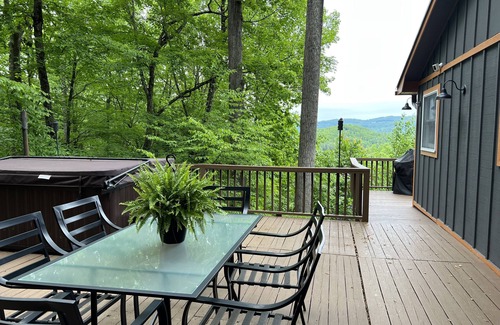 Frank Casa | Long range views. Sleeps 10! Hot tub, game tables and close to everything!