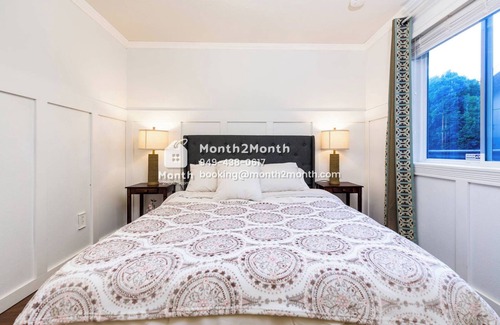 Hillsboro Casa | Long Stay Available & High Speed Wi-Fi & WFH & Relocation & Renovation #41769