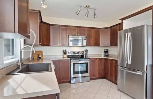 Moncton Apartamento | Long Stay Available-Lovely 2 Bed w/ Office