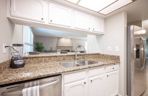 Winchester Condominio | Long Stay Cozy Vegas Strip Condo | King Bed & Strip Views