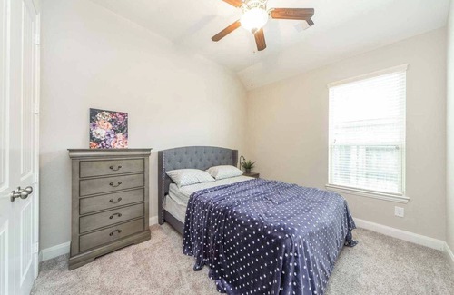 Cypress Casa | Long stay Special｜Large Fenced Backyard #41228