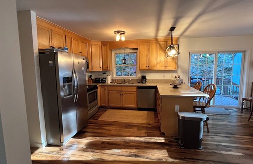 Spottswood Casa | Long-term rental: Beautiful Mountain View Amherst VA, off Blue Ridge Parkway!
