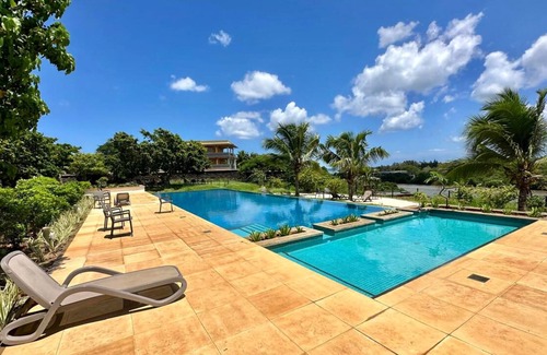 Port Chambly Apartamento | Long term, Riverfront apartment - Port Chambly, pool and Spa