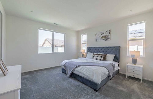 Lancaster Casa | Long Term Stay-Retreat｜Fenced Backyard｜Dedicate Workspace｜Pet Friendly #41589
