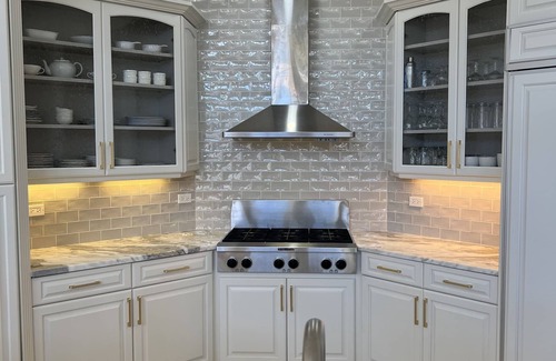 Longboat Key Casa | Longboat Key home on the canal and a 5 minute walk to the beach