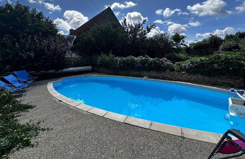 La Croix-Avranchin Cabaña | Longere avec piscine proche du Mont St Michel