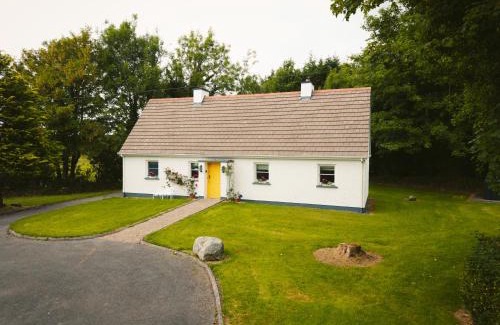 Ennybegs Casa | Longford Holiday Yellow Star Self-Catering Cottage