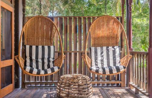 Belongil Casa | Longhouse - spacious 4 BR Belongil Beach retreat
