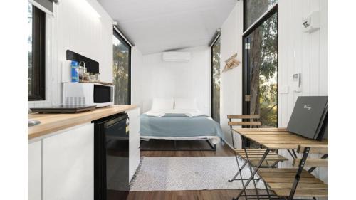 Sailors Hill Casa | Longmore Estate by Tiny Away