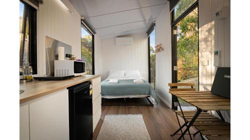 Sailors Hill Casa | Longmore Retreat by Tiny Away