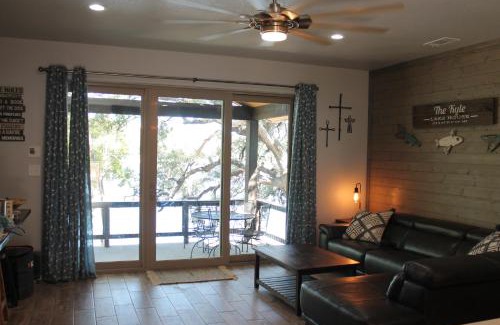 Council Creek South Casa | Longview Cabin