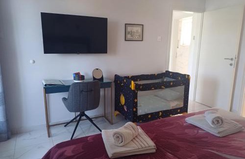Klenovica Apartamento | Loni