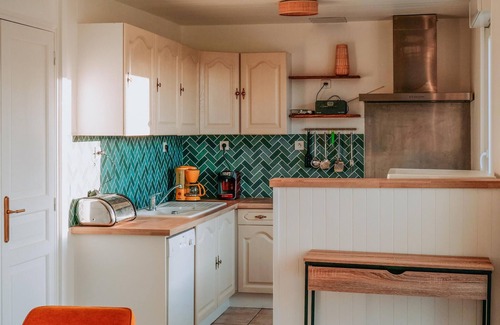 Corlay Casa | Look forward to a wonderful break in this cozy vacation home.