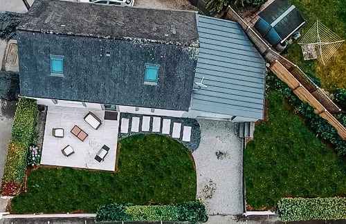 Corlay Casa | Look forward to a wonderful break in this cozy vacation home.
