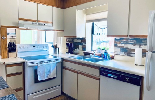 Biltmore Beach Casa | Look no further! Gulf of Mexico , steps to waterfront! Gulf Getaway 😀🌞🏝👙🌊