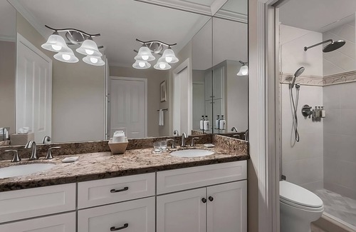 Napa Hotel | Look No Further! 3 Convenient Suites w/ Free Parking, Private Kitchen, Pool!