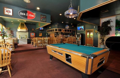 Nampa Hotel | Look No Further! On-site Restaurant and Bar, Near Idaho Black History Museum!