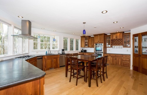 Brant Rock Casa | Looking for a HUGE family reunion house, Corporate Holiday Events