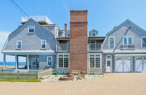 Brant Rock Casa | Looking for a HUGE family reunion house, Corporate Holiday Events