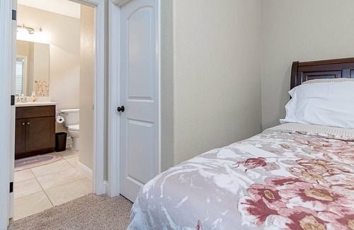 Lathrop Casa | Looking For A Nice Clean Space to Kick Back. STOP HERE!