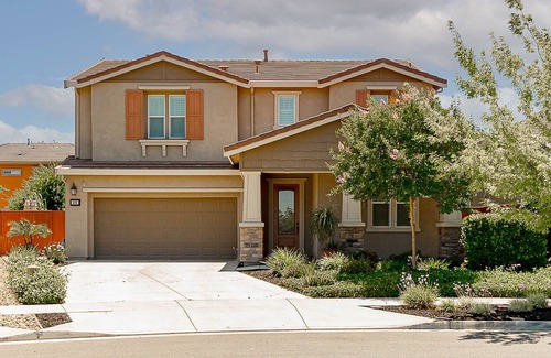 Lathrop Casa | Looking For A Nice Clean Space to Kick Back. STOP HERE!