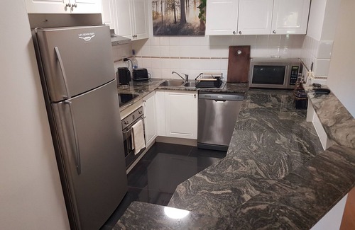 Collaroy Apartamento | Looking to rent my stunning 2 bedroom top floor apartment for 6 months.