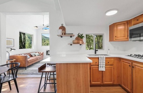 Dunsmuir Cabina | Lookout Cabin (Hot Tub)