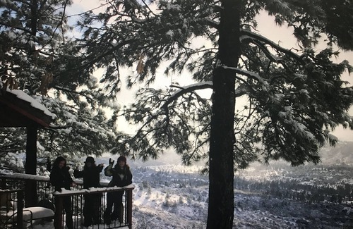 Idyllwild Cabina | Lookout Lodge: momentos de montaña para recordar