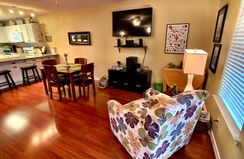 Crystal Beach Casa | Looney Dunes Home