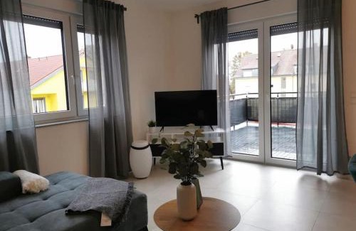 Kitzingen Apartamento | LOOT: Moderne Wohnung/Zentral