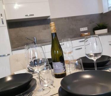 Kitzingen Apartamento | LOOT: Moderne Wohnung/Zentral