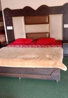 Bhagsu Nag Casa | Lord Krishna Guest House