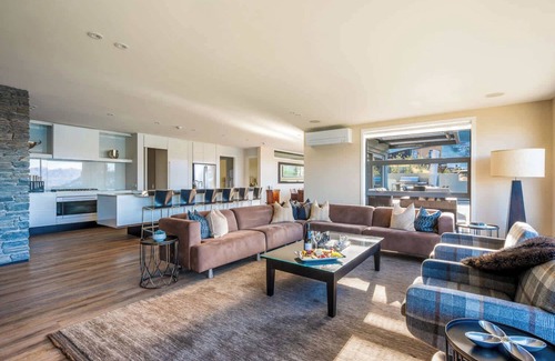 Fernhill Apartamento | Lordens 1- Free Parking, Hot Tub, AC, Fireplace