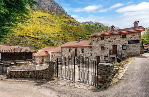 Caunedo Apartamento | Apartamentos Rurales Lorences con vistas a la montaña para 5 personas