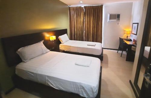Bangkal Hotel | Lorenzzo Suites Hotel Makati