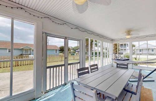 Kure Beach Casa | Lorraine's Beach Cottage