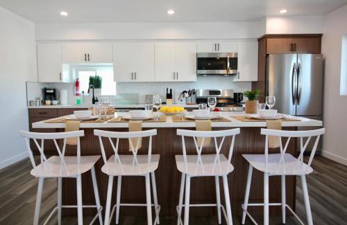Mid-Wilshire Apartamento | Los Angeles 3BR Villa Suites with Free Parking