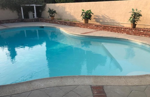 Granada Hills North Casa | Los Angeles 6 bedrooms 3 bathrooms pool