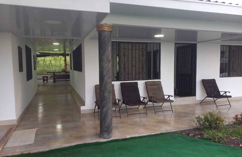 Restrepo Cabaña | Casa campestre Los Ángeles: ¡Disfruta de senderismo, biciruta, rios y mirador :)