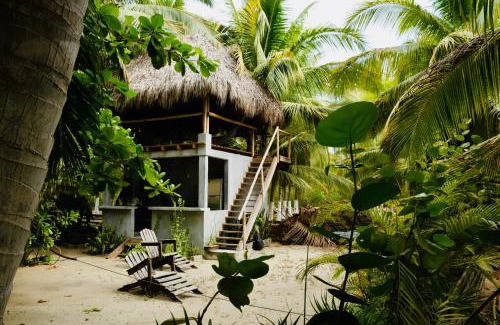 Saladita Chalet De Esquí | Los Bungalows de Blanca - Playa La Saladita