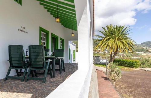 Santa Cruz de la Palma Casa | Casa de Los Establos - Finca Camacho