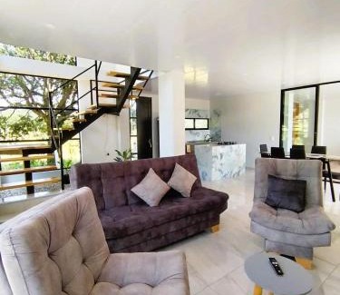 Tauramena Casa | Los Potrillos I, Linda cabaña moderna y tranquila, Cerca al centro