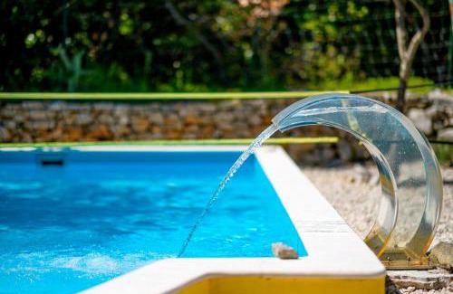 Veli Losinj Apartamento | Losinj haus with pool