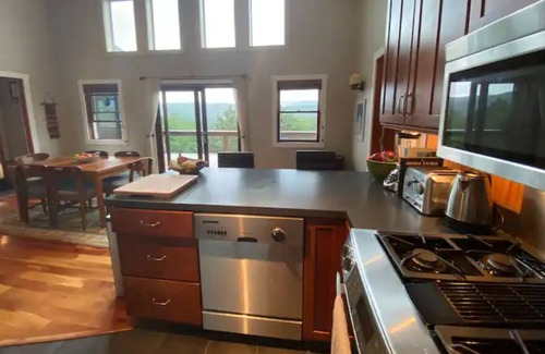 Lost River Casa | Lost City Mountain Retreat-Stunning Views/Pool/hot tub