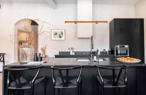 Stratford Apartamento | Lot 44: Wood Forbes Unit 5 (King + Fireplace)