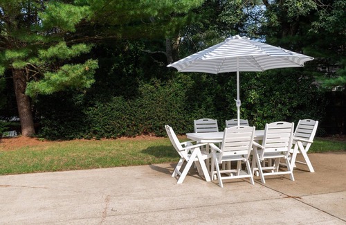Cotuit Casa | Lots of space for a big family reunion, privacy, HEATED pool